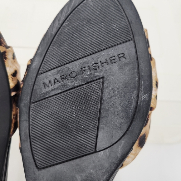 Marc Fisher Leopard print front Black Leather Flats Size 7 - Picture 5 of 8